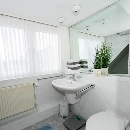 Haus Alleestrasse 2 *