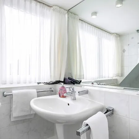 Haus Alleestrasse 2 公寓 比苏姆